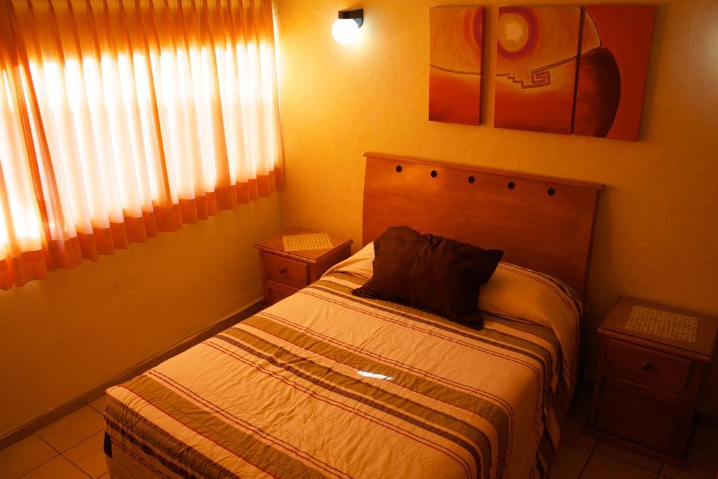 Residencia los Angeles Bed and Breakfast Guadalajara Exterior foto